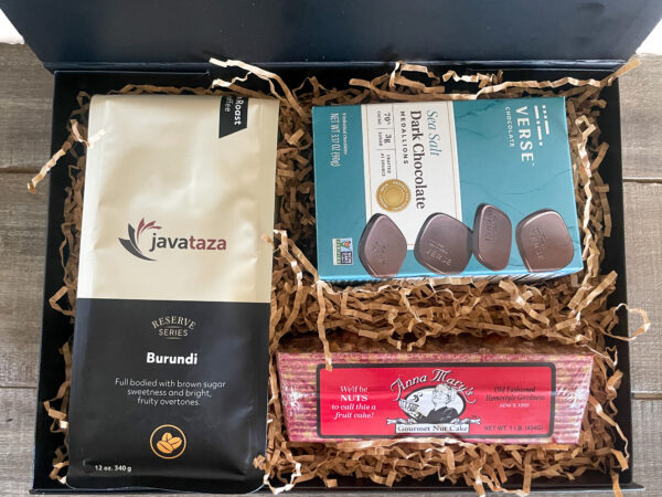 Gift Box w/ 1 lb Gourmet Nut Cake